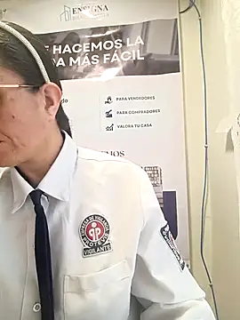 Snapshot of Valentina--1 chatting on 02.13.26 Valentina--1 online show from 02.13.26