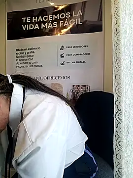 Snapshot of Valentina--1 chatting on 02.21.26 Valentina--1 online show from 02.21.26