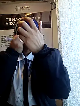 Snapshot of Valentina--1 chatting on 02.26.26 Valentina--1 online show from 02.26.26