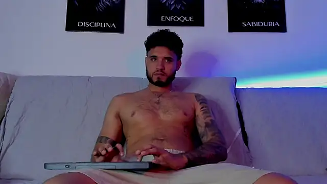 AUSTINN TORRES online show from 07.07.26