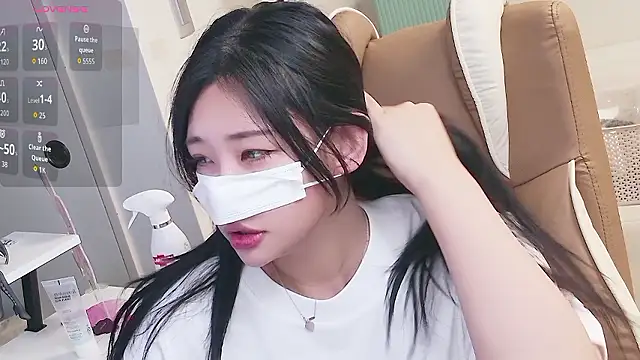 Snapshot of Milk_Sola chatting on 06.07.26 Milk Sola online show from 06.07.26
