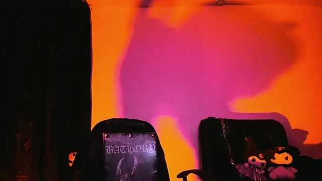 Snapshot of Yueeclipsa chatting on 02.15.26 Yueeclipsa online show from 02.15.26