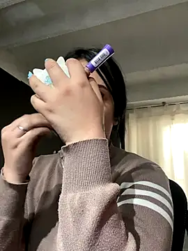 Kloe Novoa online show from 11.21.25