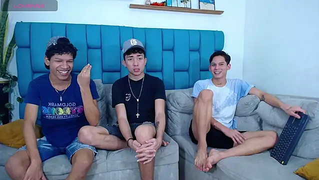 Hot Boys Latinos X online show from 03.28.26