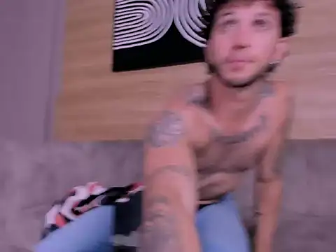 Snapshot of tonny__08 chatting on 11.06.25 tonny 08 online show from 11.06.25