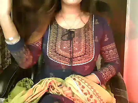 Snapshot of Sweet_sofie_01 chatting on 11.23.25 Sweet sofie 01 online show from 11.23.25