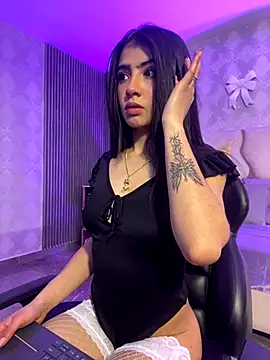 MAIILY TAY online show from 12.04.25