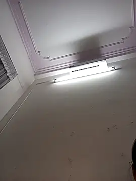 Snapshot of ezabel- chatting on 11.24.25 ezabel- online show from 11.24.25