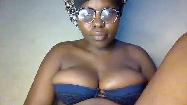 Snapshot of TastiQ chatting on 01.09.26 TastiQ online show from 01.09.26