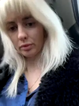 Snapshot of blondegirlx chatting on 11.22.25 blondegirlx online show from 11.22.25