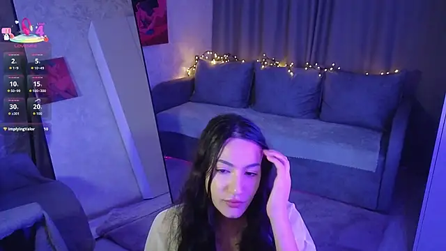 Mulan Lo online show from 11.24.25