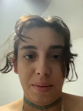 Snapshot of gigi333regi chatting on 11.22.25 gigi333regi online show from 11.22.25