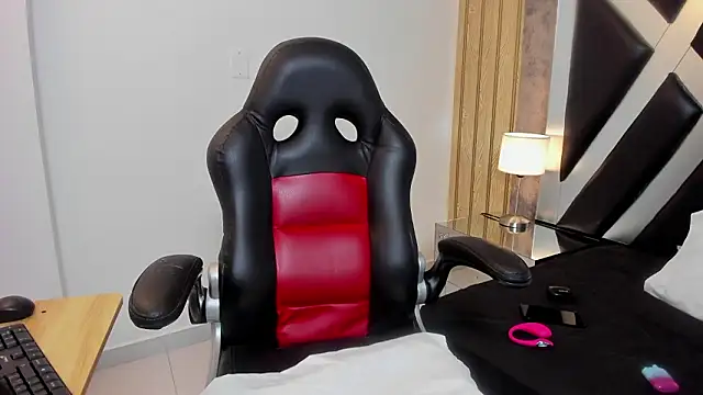 CloePerson online show from 01.17.26