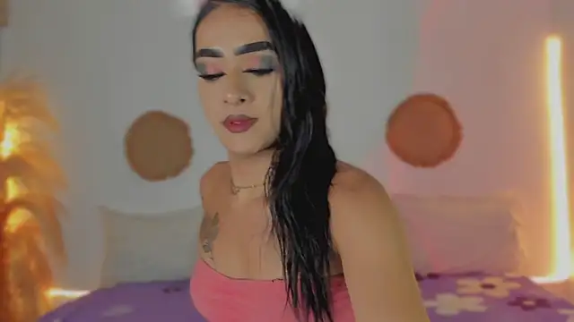 Snapshot of Maria_Jhonees chatting on 11.11.25 Maria Jhonees online show from 11.11.25