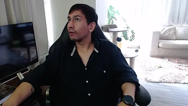 Snapshot of cowboy_co chatting on 10.30.25 cowboy co online show from 10.30.25