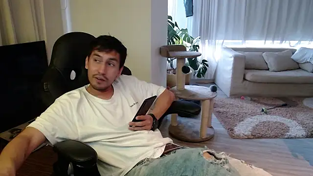 Snapshot of cowboy_co chatting on 11.02.25 cowboy co online show from 11.02.25