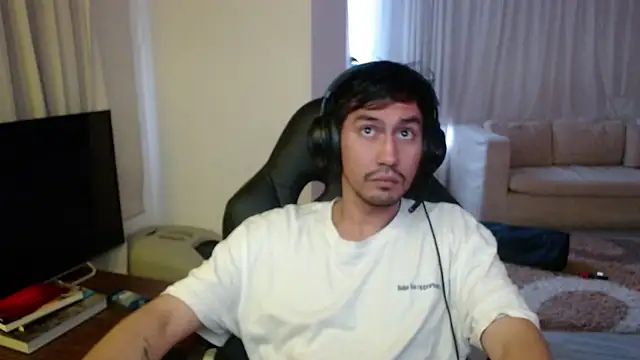 Snapshot of cowboy_co chatting on 11.15.25 cowboy co online show from 11.15.25