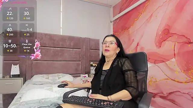 Snapshot of laliItaclark chatting on 02.05.26 laliItaclark online show from 02.05.26