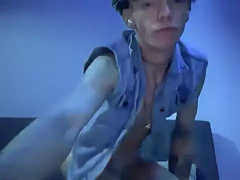 BrunoTwinkXXL online show from 11.02.25