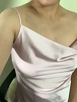 Snapshot of HellenChan chatting on 11.09.25 HellenChan online show from 11.09.25