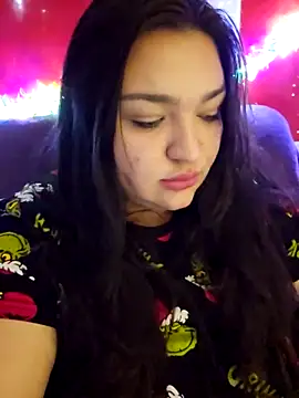 Snapshot of FluffyLuna chatting on 11.22.25 FluffyLuna online show from 11.22.25