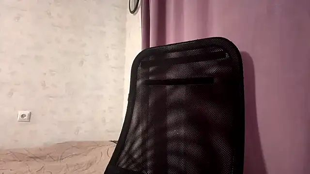 AliceStacy online show from 11.15.25