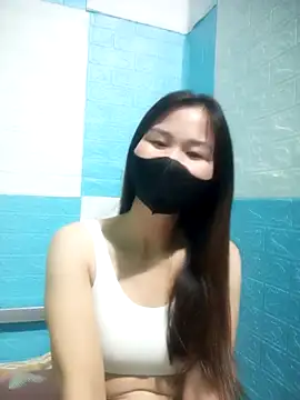 Donatella28 online show from 12.18.25