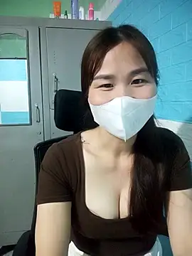 Donatella28 online show from 04.16.26