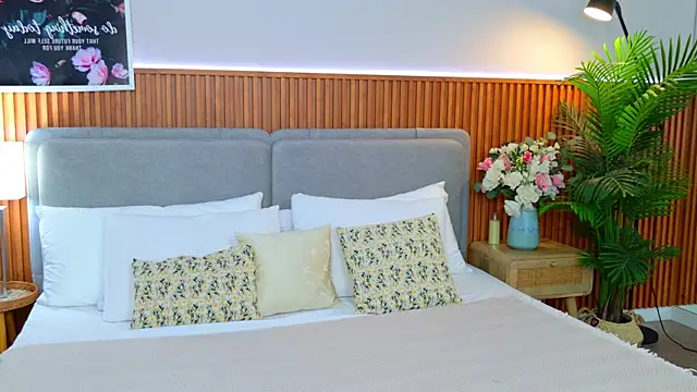 Sandy Edvards online show from 04.20.26