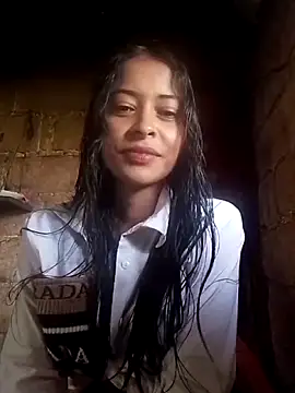 Tinaa18Love online show from 11.24.25