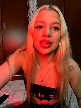 tiffanystarling online show from 11.04.25