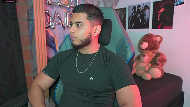 Tiler wolker online show from 03.14.26