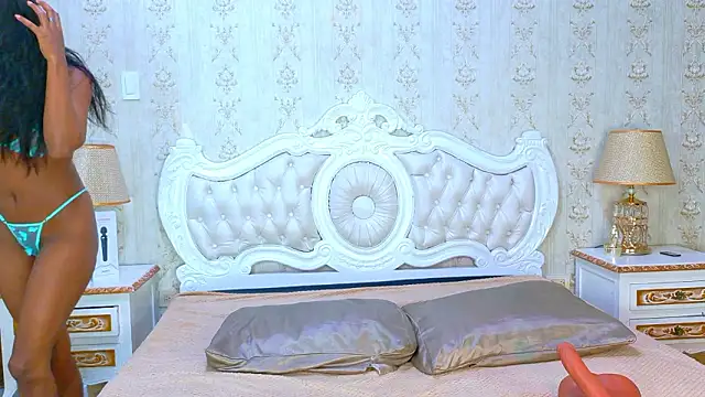 Kelly Swift online show from 03.25.26