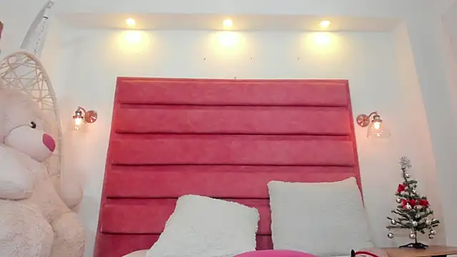 naomy sexy  online show from 12.13.25