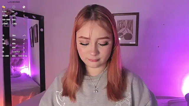 Snapshot of Dark_courtney chatting on 11.06.25 Dark courtney online show from 11.06.25