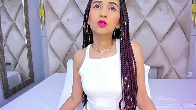 violett rabbit  online show from 04.16.26