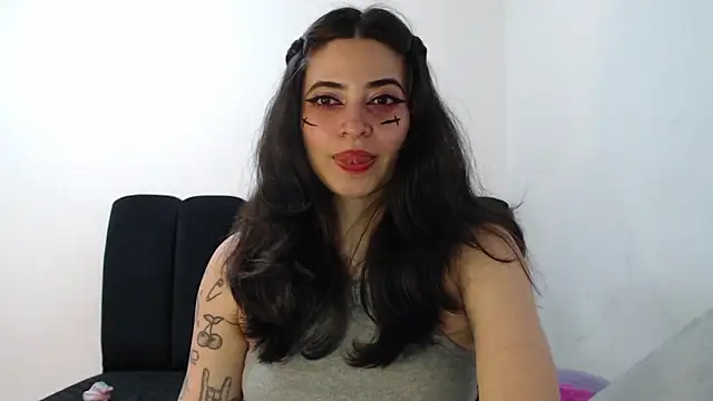 Snapshot of Annagoth_ chatting on 06.18.26 Annagoth online show from 06.18.26