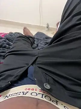 Nazeer8897 online show from 10.26.25