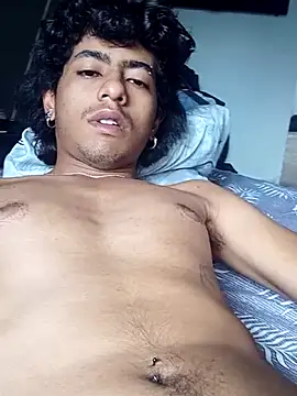 Snapshot of SkinniYamo chatting on 02.21.26 SkinniYamo online show from 02.21.26