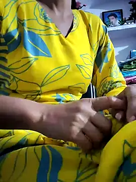 Hot-Rubyy online show from 04.17.26