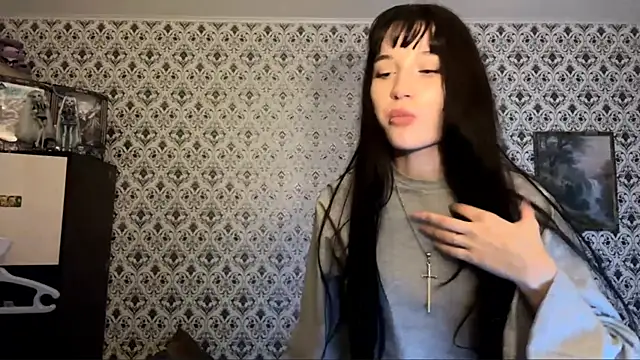 Snapshot of SofiaDreams09 chatting on 10.31.25 SofiaDreams09 online show from 10.31.25