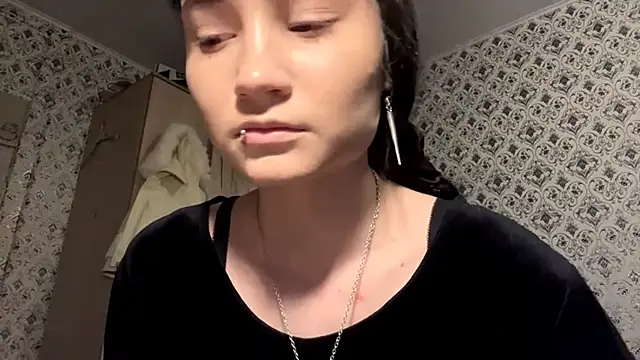 Snapshot of SofiaDreams09 chatting on 11.02.25 SofiaDreams09 online show from 11.02.25