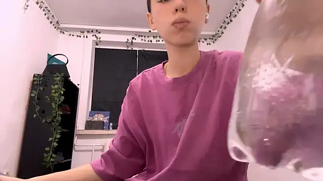 Snapshot of LilithFlamey chatting on 10.27.25 LilithFlamey online show from 10.27.25