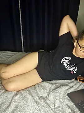 Snapshot of lilMissMarli chatting on 11.04.25 lilMissMarli online show from 11.04.25