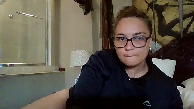 lilMissMarli online show from 12.21.25