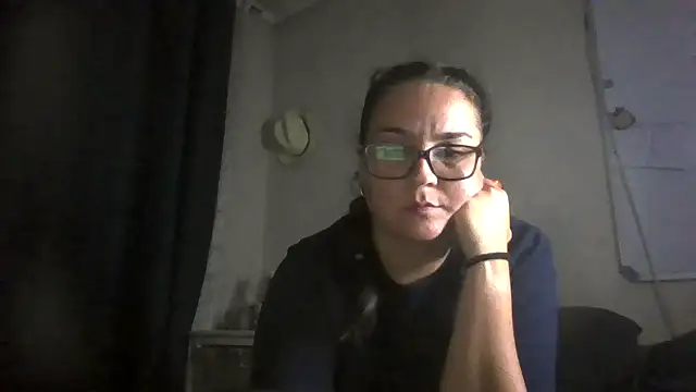 Snapshot of lilMissMarli chatting on 03.17.26 lilMissMarli online show from 03.17.26