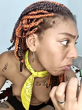 Snapshot of leona_sumiza chatting on 10.31.25 leona sumiza online show from 10.31.25