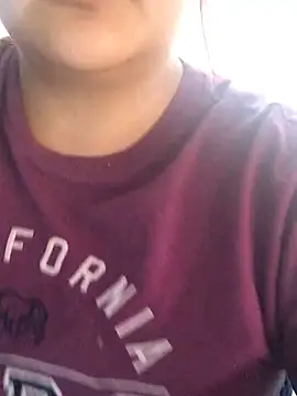 Snapshot of Evil_kitty6 chatting on 11.12.25 Evil kitty6 online show from 11.12.25