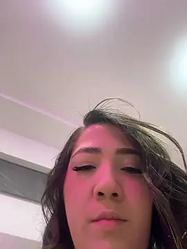 Hannahpradaa  online show from 01.10.26