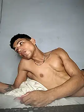 Alex Sweeting online show from 11.08.25